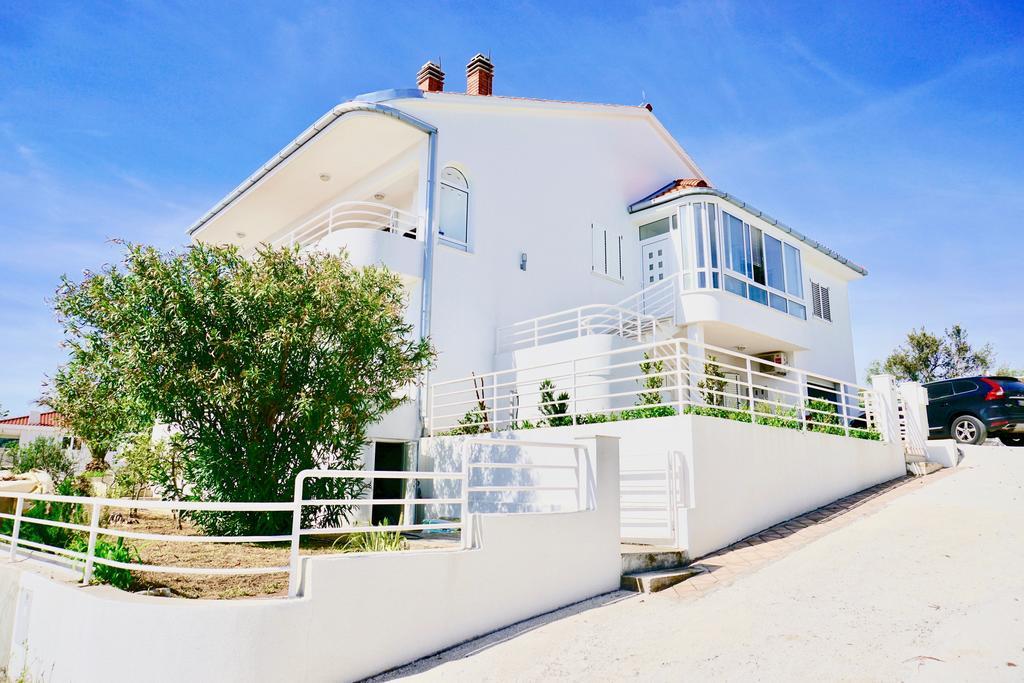 Appartamento House Agradable Seget Vranjica Esterno foto