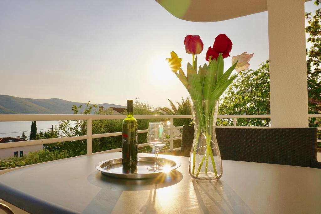Appartamento House Agradable Seget Vranjica Esterno foto